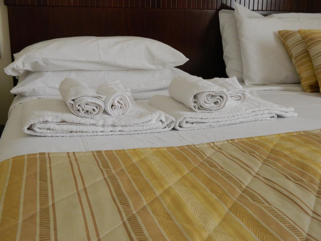 Hotel Le Palme 지오이아 타우로 외부 사진